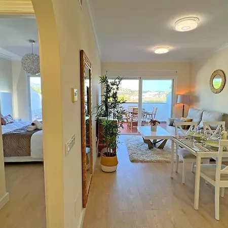 Luxury Beachside In *