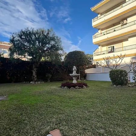 Apartment Luxury Beachside In *